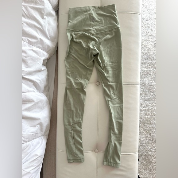 TNA Butter Cheeky Leggings light green size 2XS - Picture 3 of 4